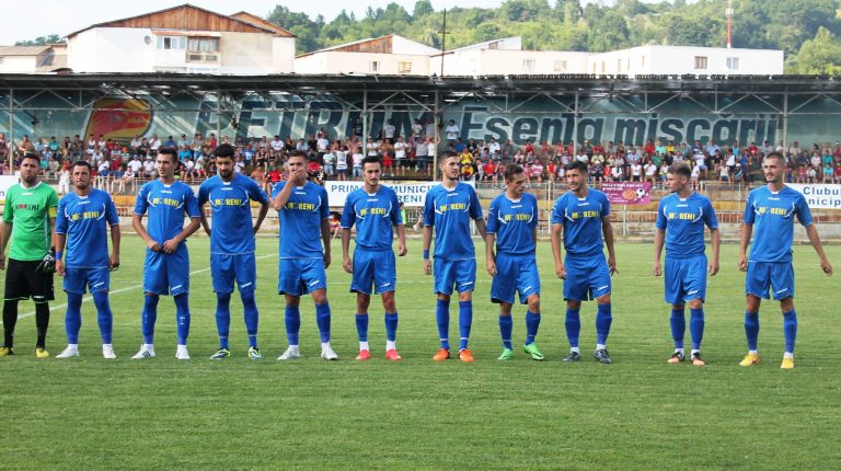 21 de “lupi” prezenți la reunire! Jucătorii  de la Flacăra Moreni au revenit la antrenamente