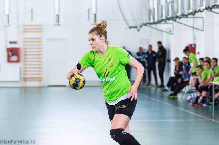 Handbal | Andreea Stângă, transferată de HC Zalău. Este prima dâmboviţeancă care va juca în Liga Naţională