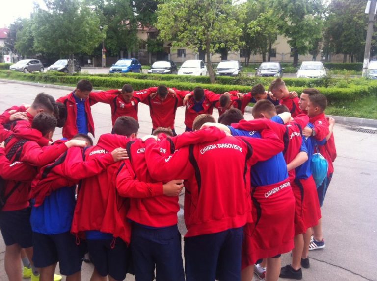 Juniorii Chindiei Târgoviște au defilat în primul amical al verii