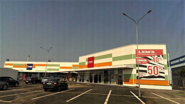 Se deschide strip mall-ul de la Târgoviște, deocamdată doar cu trei firme