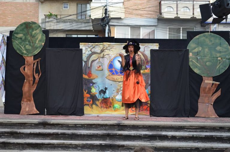 Mimesis, în plină desfășurare la Târgoviște. Chiar dacă plouă…