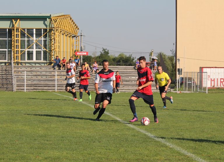 Un nou succes în amicale! FC Aninoasa a obținut victoria cu Ulmi după ce a fost condusă în prima repriză | GALERIE FOTO