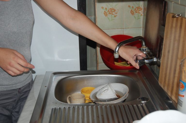 DÂMBOVIŢA: Încă o localitate cu program la apă