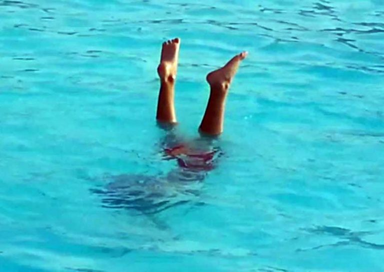 DÂMBOVIȚA: Copil de numai trei ani, înecat în piscină