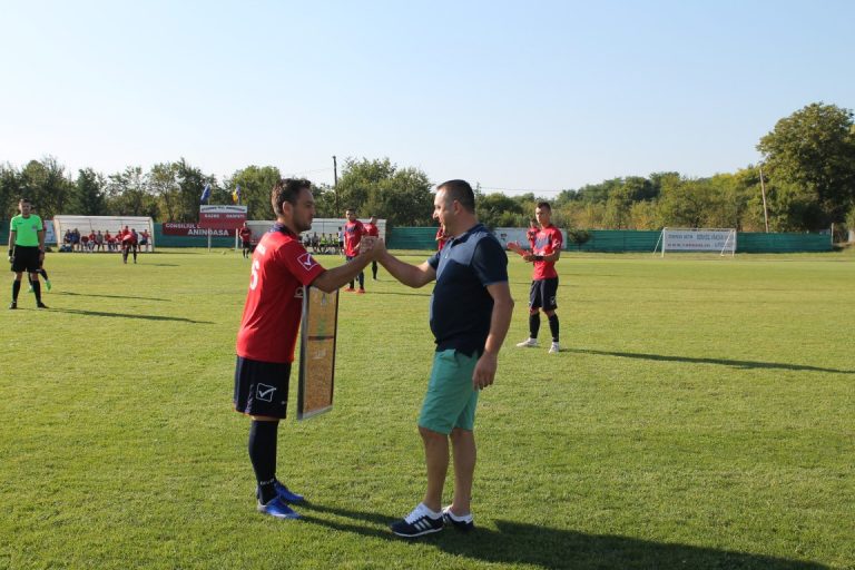 Ce cadou special a primit unul dintre sponsorii echipei FC Aninoasa | FOTO