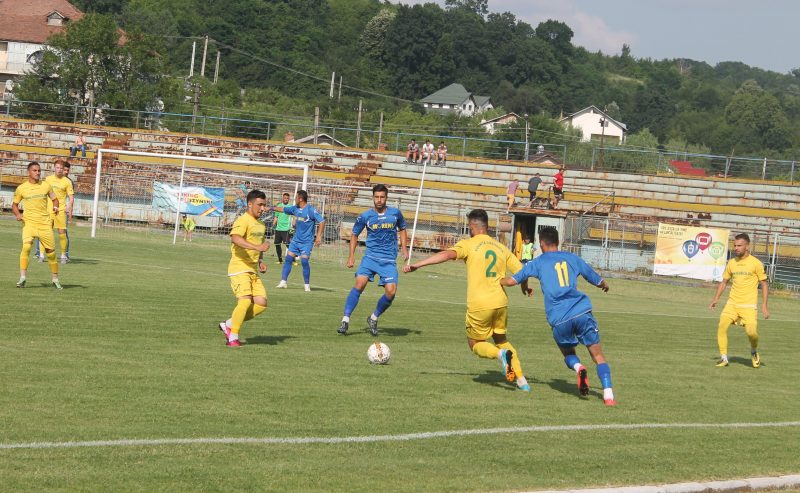 Înfruntarea “lupilor”! Petrolul Ploiești – Flacăra Moreni, un duel tare în turul 3 al Cupei României. Va fi spectacol și pe teren și în tribune