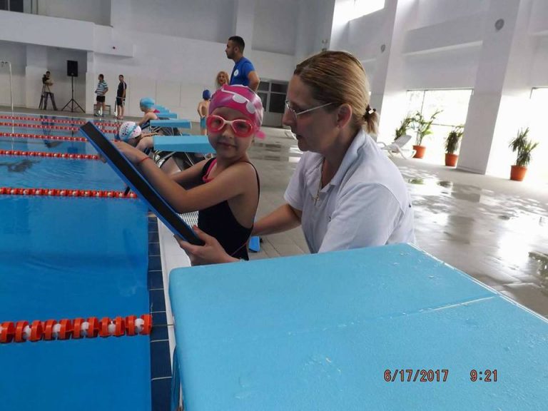 Aqua Valahia Târgoviște vă așteaptă să cunoașteți tainele înotului