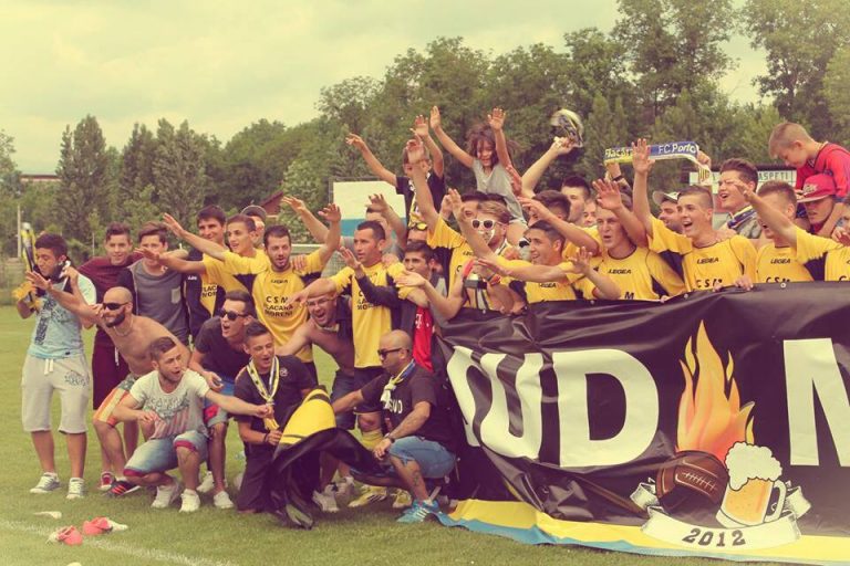 Fanii de la Flacăra Moreni, în război cu Romică Ciobanu! Antrenorului de la FCM Alexandria i se pregătește  un “tratament” special. „A lovit cu pumnul un jucător de-al nostru”