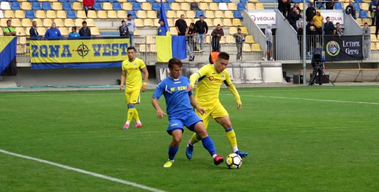 Flacăra Moreni, învinsă greu de Petrolul Ploieşti într-un meci de infarct cu cinci goluri şi trei eliminări