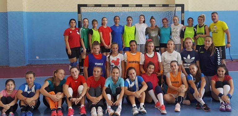 O mare speranță a handbalului dâmbovițean | Ana Maria Petre, foarte aproape de a semna cu CSM București, fostă câștigătoare a Ligii Campionilor