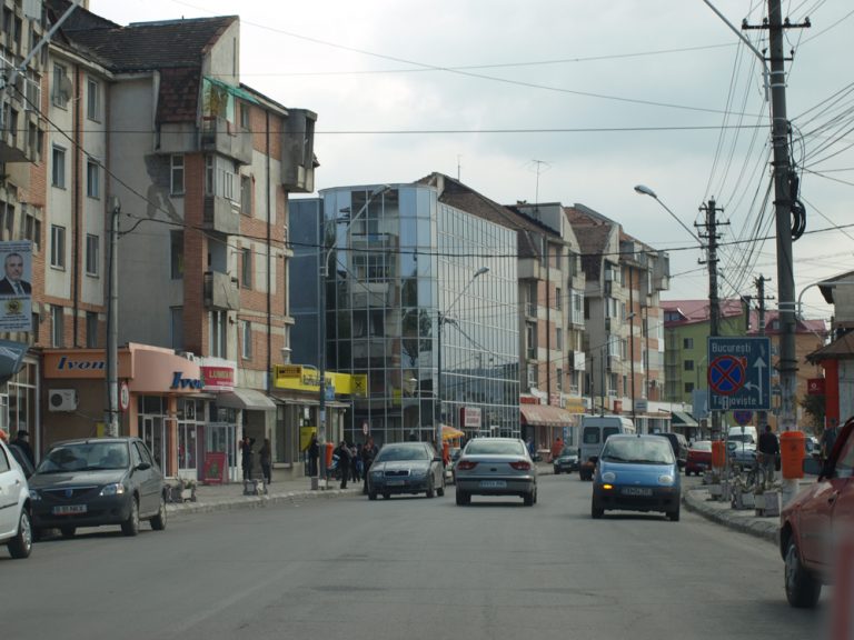 Mai multe blocuri din Găești vor fi reabilitate termic