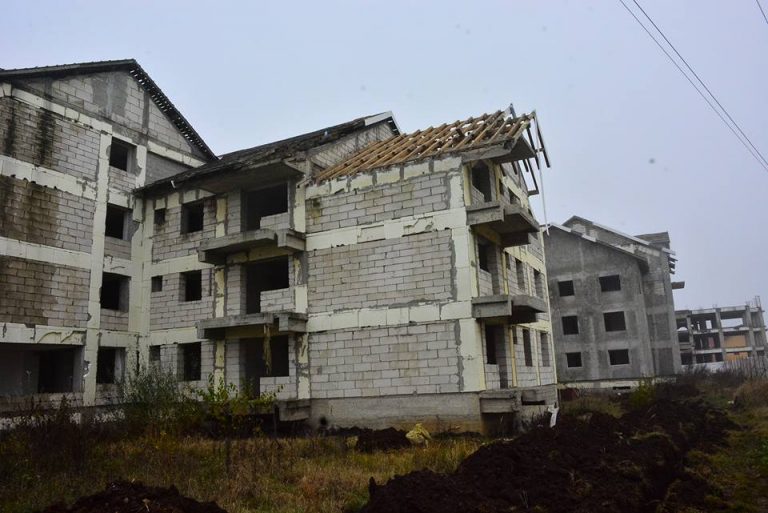TÂRGOVIŞTE: A fost reluată construcția de locuințe ANL