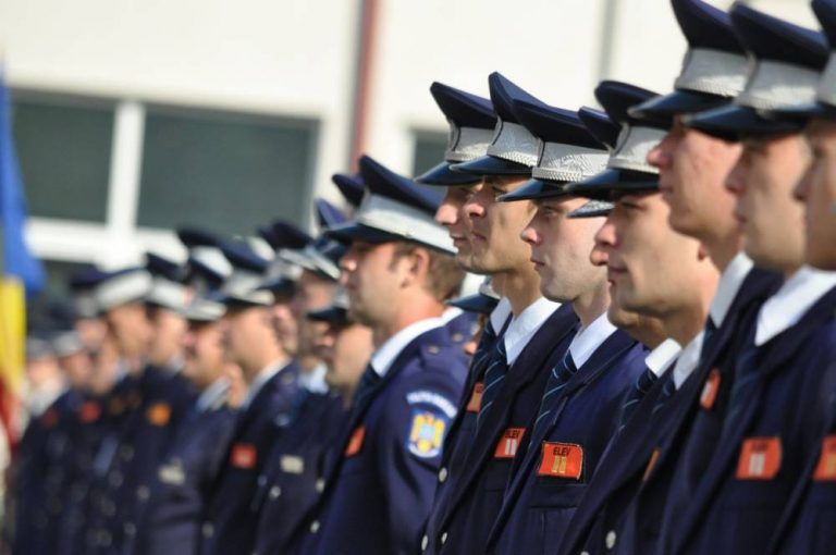 Este nevoie de polițiști. 1600 de locuri în școlile MAI pentru bărbați și femei în sesiunea specială ianuarie 2018