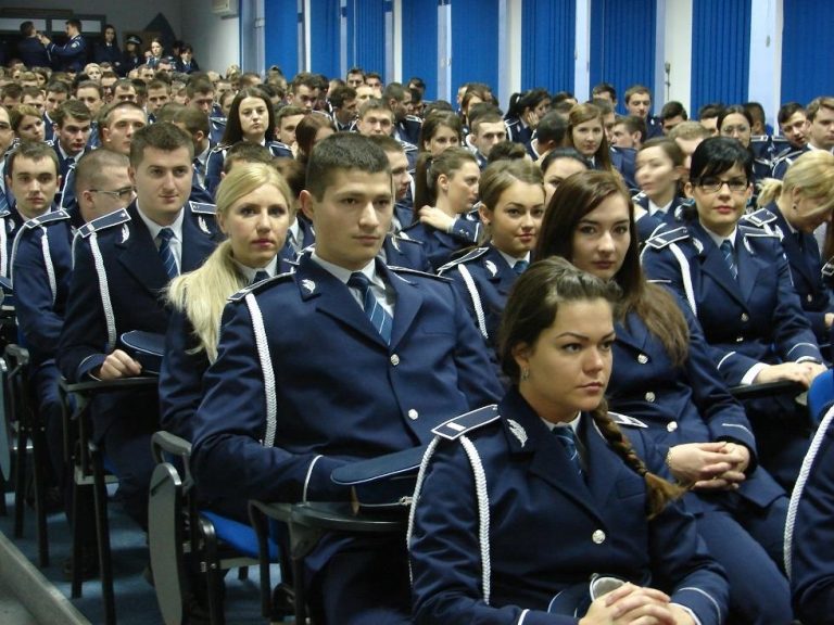 Noile condiţii de admitere la şcolile de agenţi de poliţie. Ce modificări au apărut