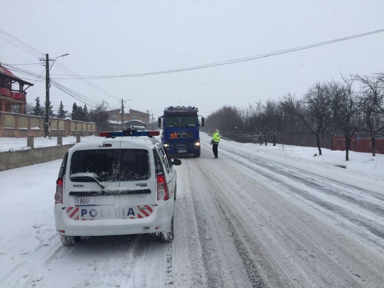 Ce amenzi riscă șoferii fără anvelope de iarnă