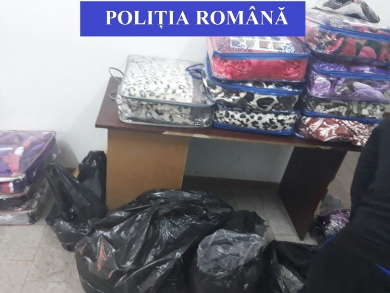DÂMBOVIŢA: Bărbat prins cu produse textile fără niciun act de proveniență