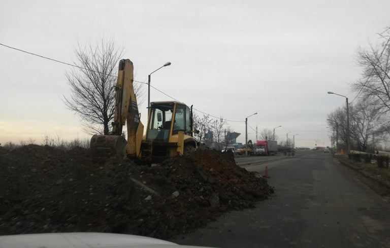 Vremea de primăvară a… dezmorțit și constructorii de la centura Târgoviștei | FOTO