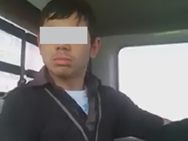 DÂMBOVIŢA: Un tânăr putea provoca un accident în lanţ. A ieşit cu maşina în afara carosabilului şi a fost găsit într-un hal de nedescris