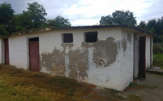 Vara renovărilor pentru toaletele din școli. WC-urile din curte mai așteaptă