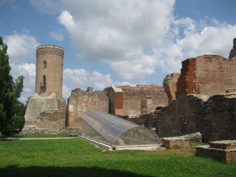 TÂRGOVIȘTE: Muzeele sunt deschise de Paști