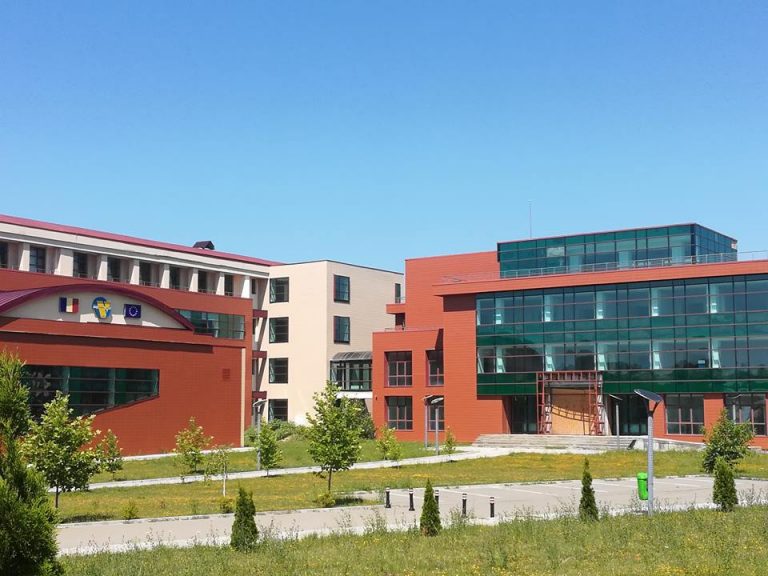 Iulie, luna înscrierilor la Universitatea Valahia din Târgoviște