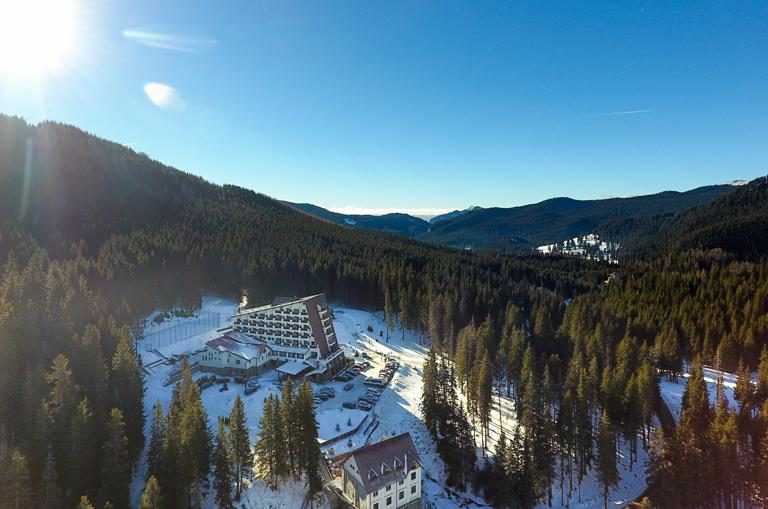 DÂMBOVIŢA: Ce modernizări și utilități vor să aducă autoritățile zonei turistice Padina – Peștera