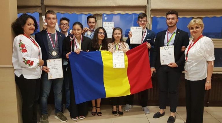 Performanță școlară deosebită. Un elev târgoviștean a obținut medalia de argint la olimpiada internațională de geografie