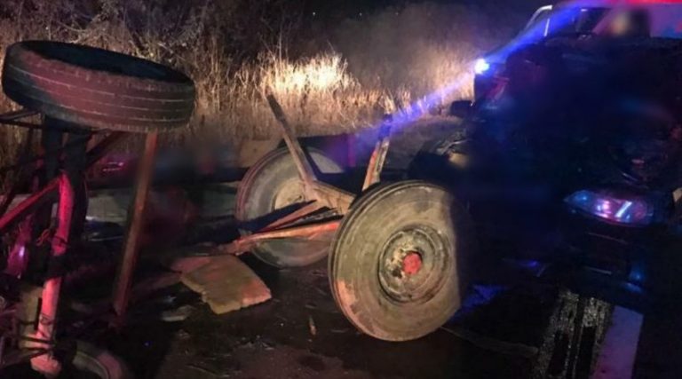 Dâmbovița: Un căruțaș băut a provocat un accident. Patru persoane au fost  transportate de urgență la spital