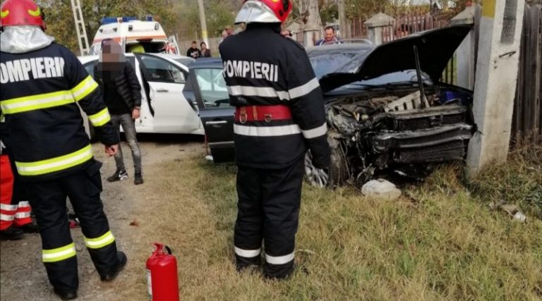 Accident violent pe Valea Dâmboviței! Patru persoane au fost rănite