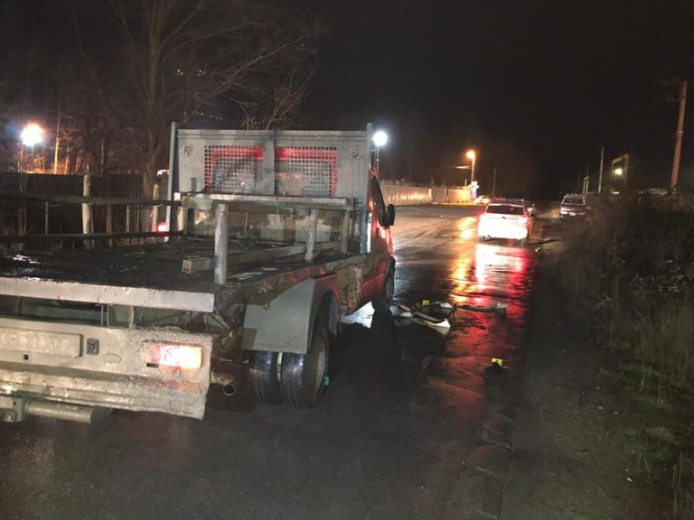 Accident grav la Valea Mare, în această seară! Un pieton a fost lovit violent de o mașină