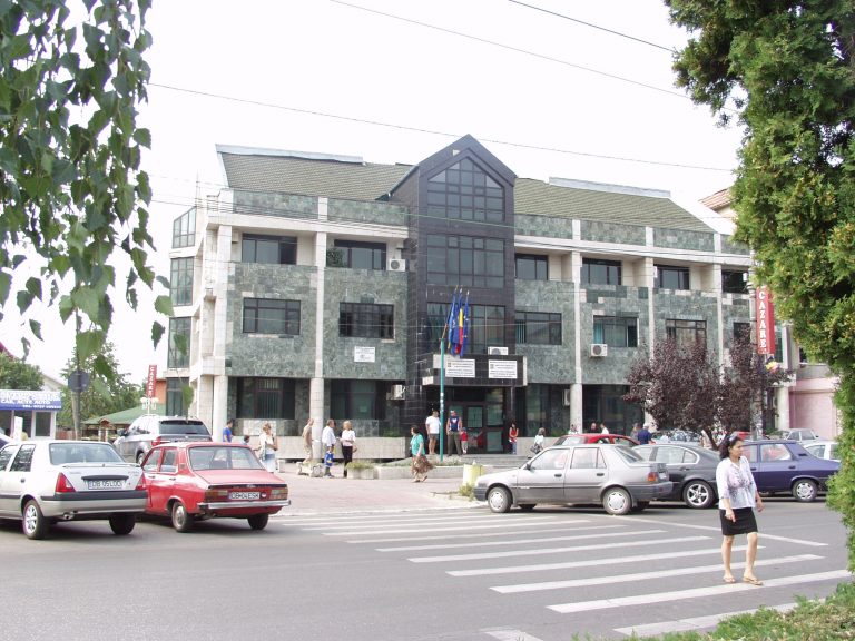 Program special la Pașapoarte pe final de an. Se va lucra și în week-end