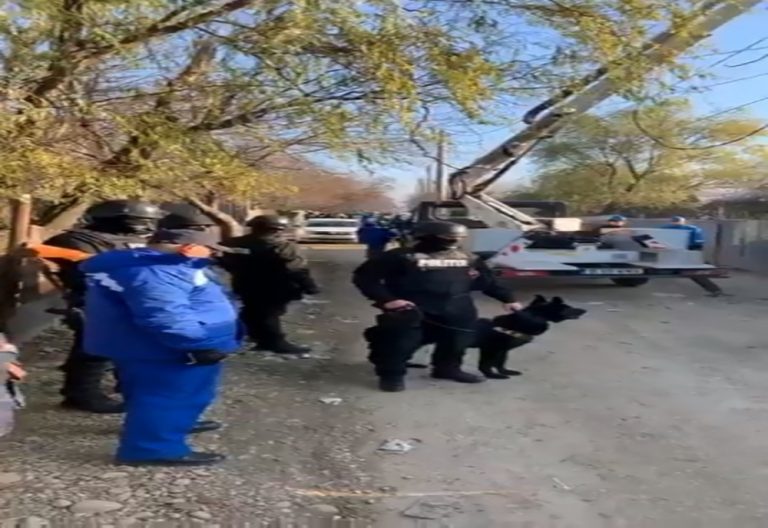 15 dosare penale întocmite de polițiști hoților de curent din localitatea Bălteni