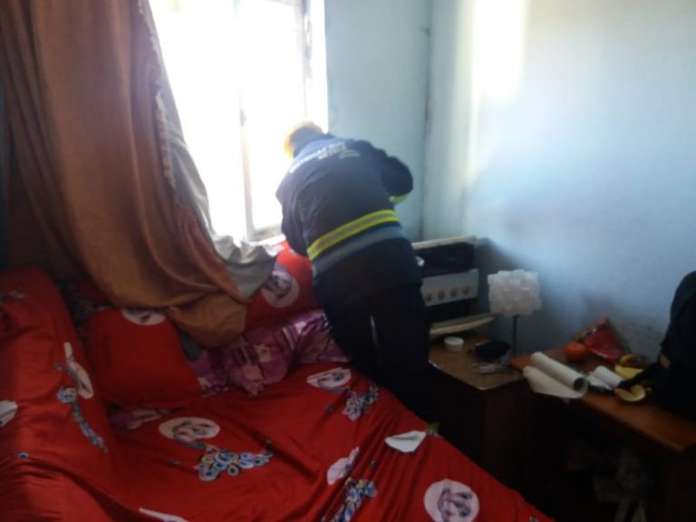 Scurgeri de gaze într-un apartament din Fieni. Doi șoți au fost salvați de la moarte de pompierii militari