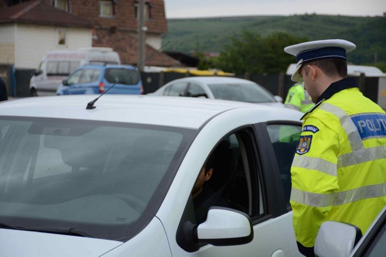 Peste 60 de permise reținute în primul week-end din 2020! Zeci de șoferi dâmboviteni au fost trași pe dreapta