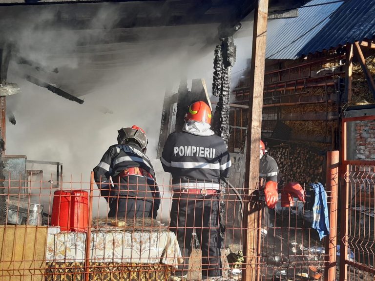 Săptămână cu 53 de evenimente, dintre care 14 incendii, pentru pompierii dâmbovițeni