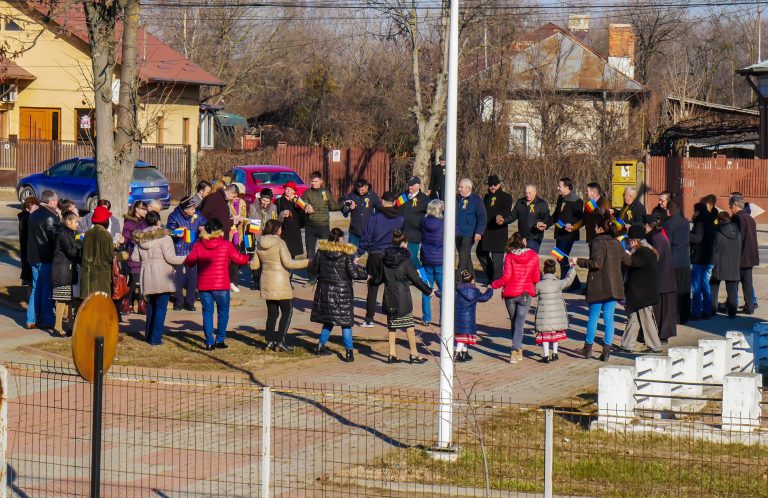 La Titu, manifestările dedicate actului istoric de la 24 ianuarie s-au încheiat cu Hora Unirii