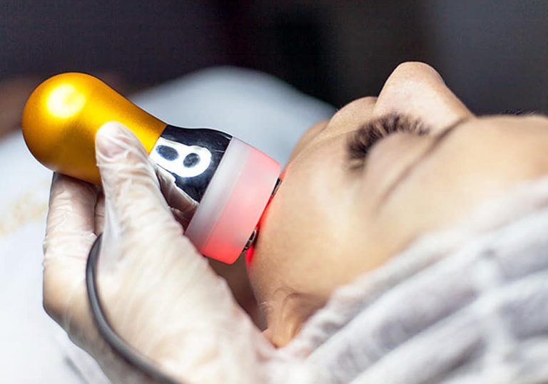 Super ofertă la Salonul Avenue Dee din Târgoviște! Trei ședințe la preț de două la tratamentul facial cu mezoterapie virtuală
