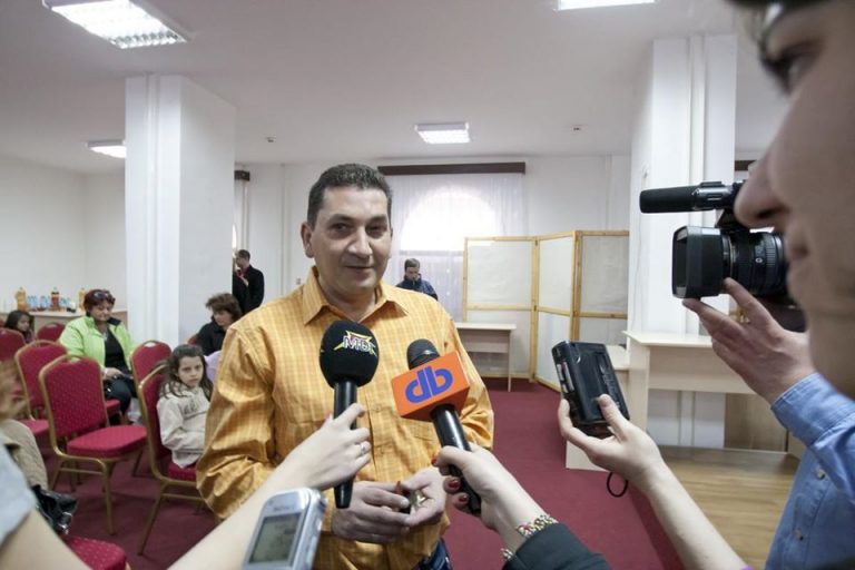 Criza coronavirusului. Sriitorul dâmbovițean Adrian Melicovici, apel disperat către toți românii: “Stați în case! Doar așa putem scăpa de acest virus nenorocit”