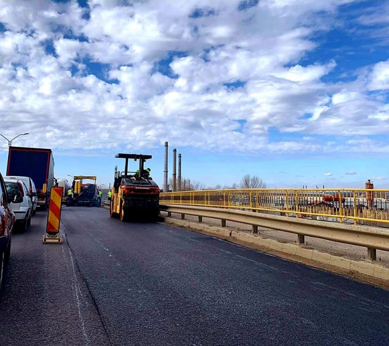 Pasajul rutier de pe strada Petru Cercel de la Târgoviște, asfaltat provizoriu