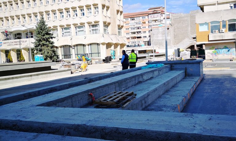 La Piața Tricolorului din Târgoviște au fost încheiate toate operațiunile de turnare. Ce urmează