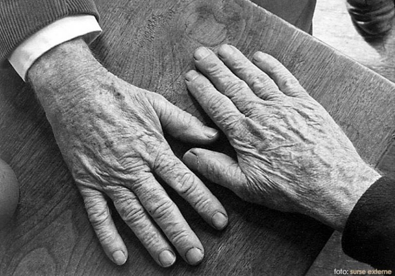 COVID-19. 14 centre rezidențiale cu 480 de persoane vârstnice din Dâmbovița, sub incidența Ordonanței militare nr. 8