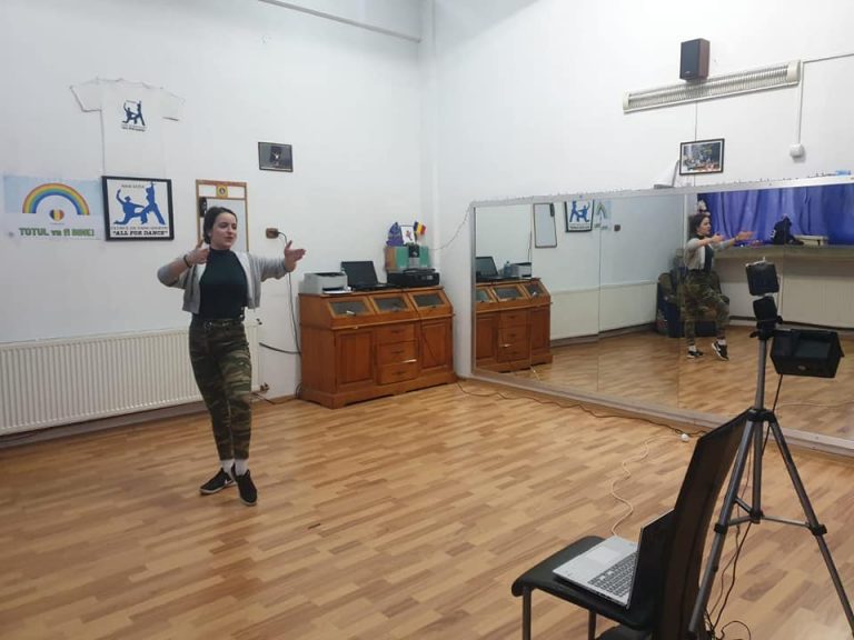 COVID-19. Alternative pentru copiii plictisiți deja în izolare. Cursuri online de dans