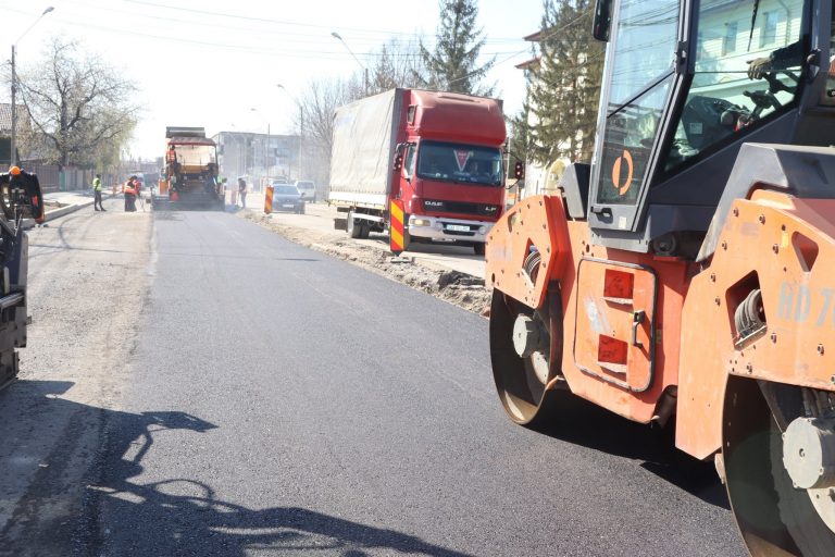 Proiect de 4,75 milioane de euro la Moreni. Mai multe străzi și Clubul Flacăra, modernizate cu bani europeni