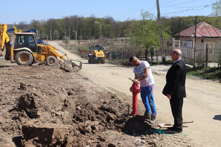 În sfârșit! Primele probe tehnice şi de umplere a reţelei de apă potabilă la Ţuicani – Moreni