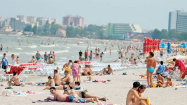Turiștii care aleg Mamaia sau Constanța vor plăti o nouă taxă! La ce vor fi folosite cele câteva sute de mii de euro care se vor strânge