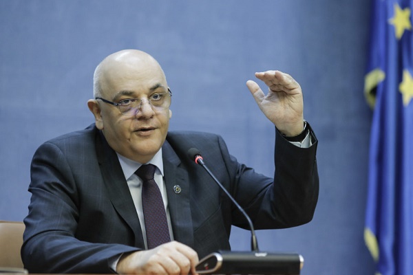 Nunțile, botezurile și evenimentele private, interzise în toată țara, pe o perioadă nedeterminată! Anunțul făcut de Raed Arafat