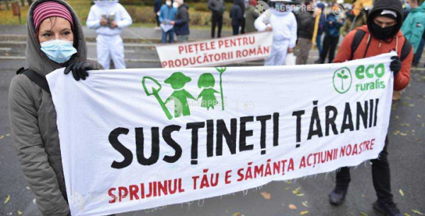 Agricultorii au ieșit în stradă! Protest în Piața Victoriei față de închiderea piețelor și a târgurilor