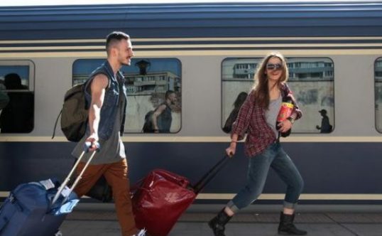 Voucherele de vacanță vor fi acordate și  anul următor. Ce valoare vor avea