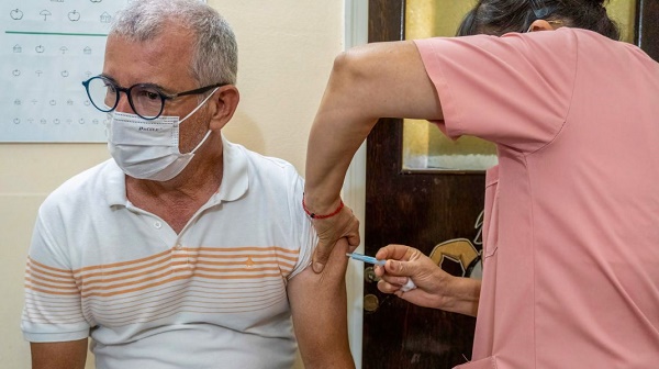 Vârstnicii și persoanele vulnerabile, prioritare la vaccinarea anti-COVID-19