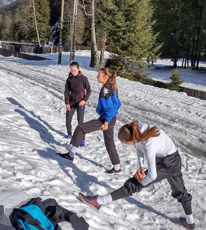 Cele mai reprezentative atlete de la CS Târgoviște, în cantonament la Voina